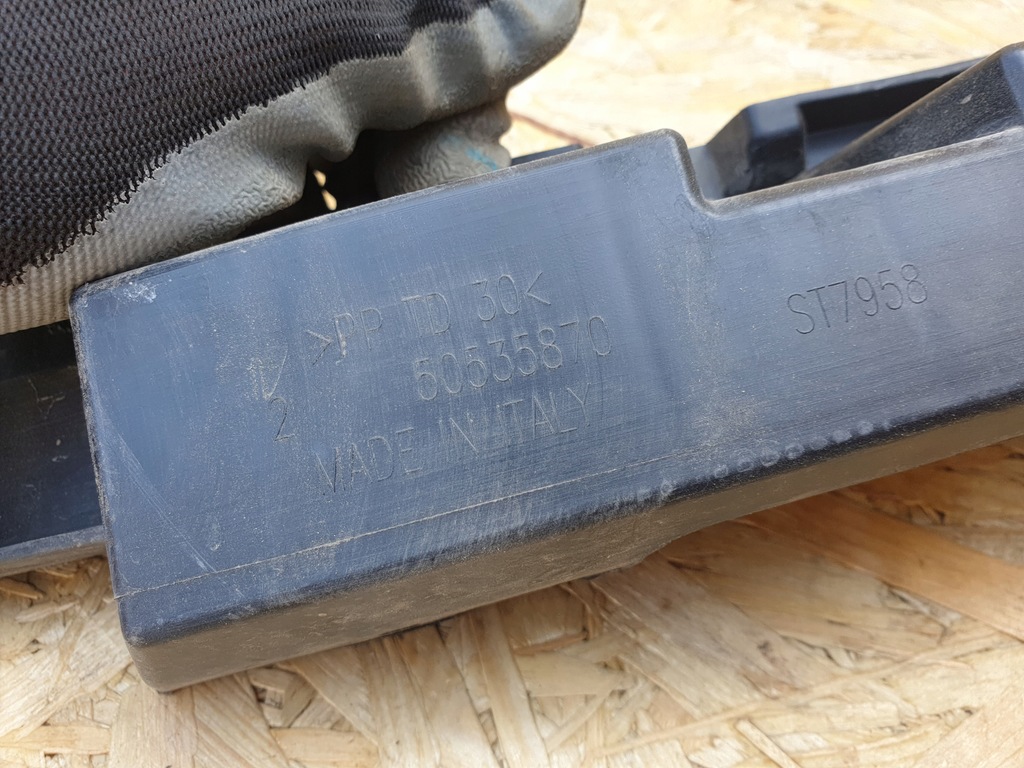 фото №6, Alfa romeo stelvio направляющая бампера задняя 50535870