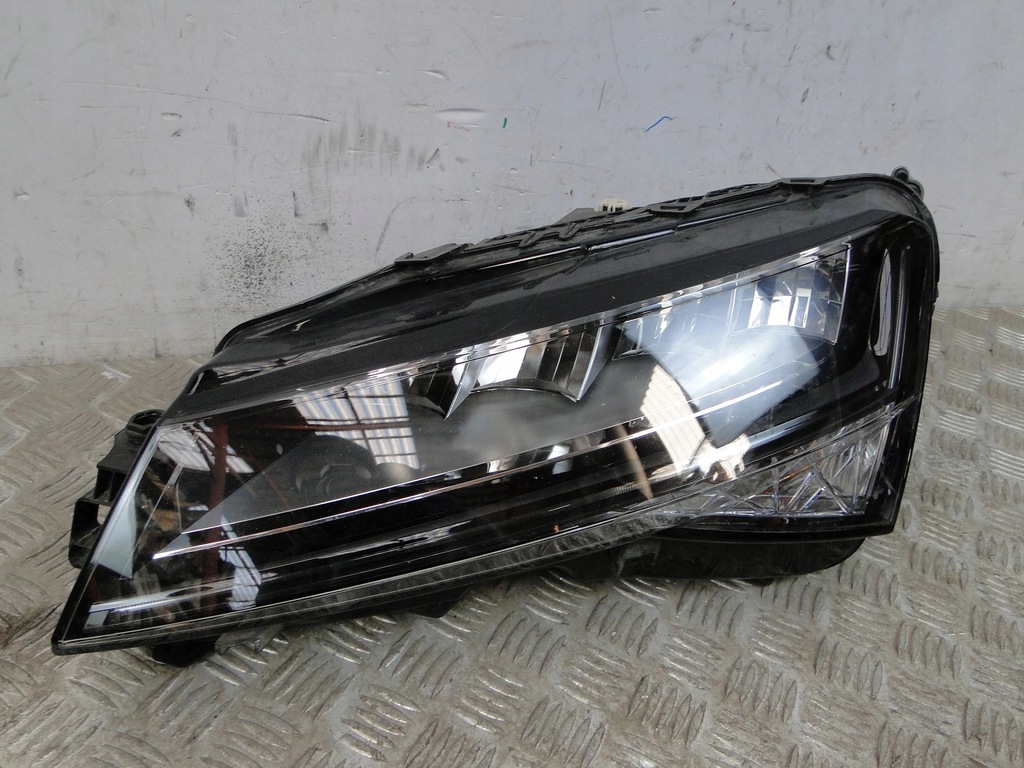 фото №13, Лампа перед skoda superb iii 3v 3v0 3v1941016c 3v1941015c