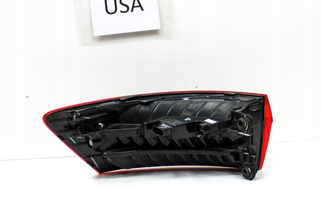 фото №12, Лампа правая задняя vw jetta mk7 17a945096 1.4l бензиновый 110kw 2019