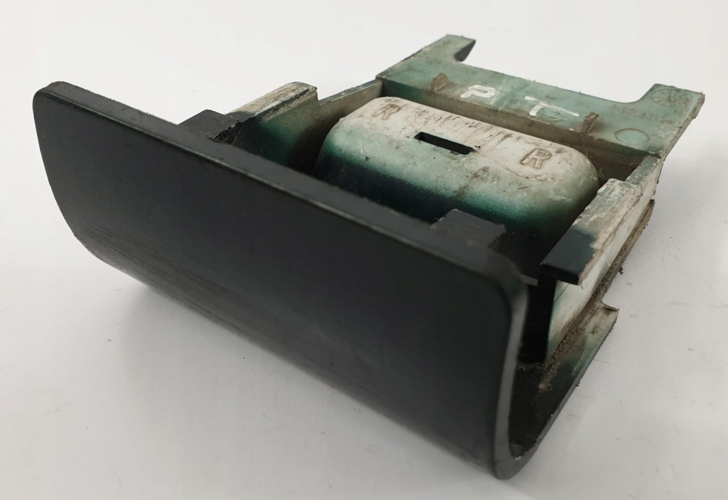 Купити Заглушка накладки порога  правий задній vectra b 90586944