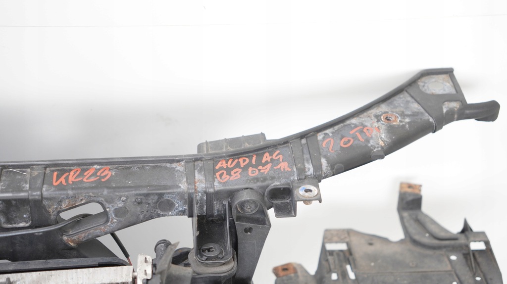 фото №5, Pas перед audi a4 b8 07-11r 2.0 tdi