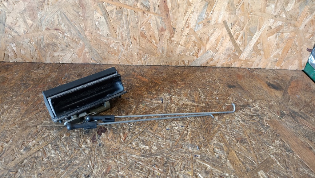 фото №1, Seat toledo ii ручка крышки багажника задняя