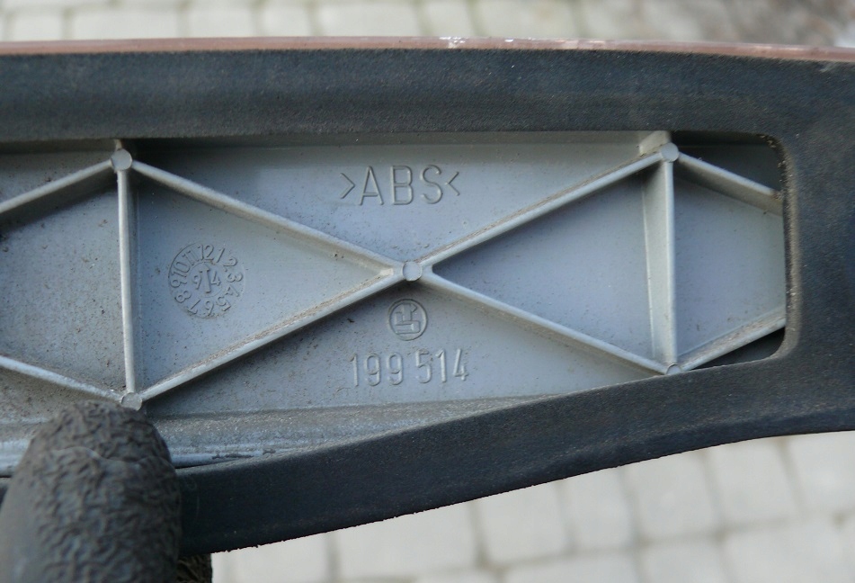 Молдинг накладка pod лампи задній mercedes s-klasa w140 lift 94-98r. в Україні