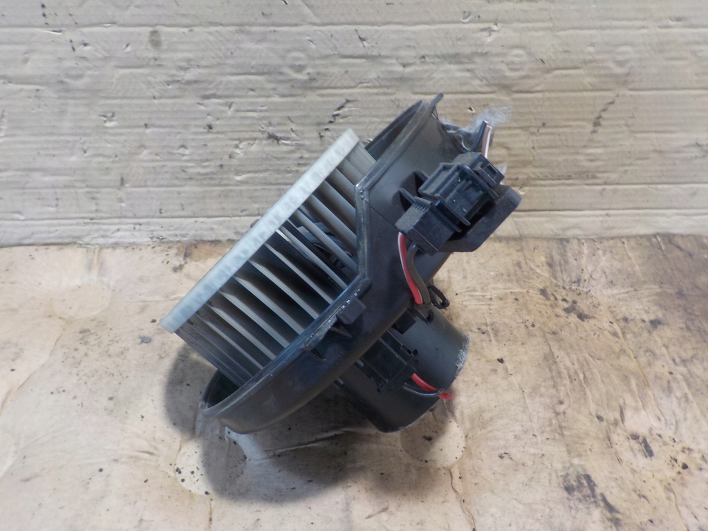 фото №4, Повітродувка вентилятор кондиціонера 6r1819015 skoda rapid 2015r 1.2tsi