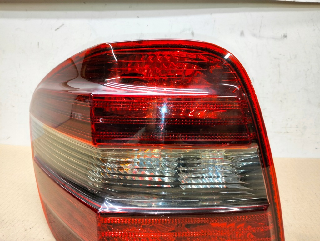 фото №7, Лампа левая задняя mercedes ml w164 lata 2005-2008