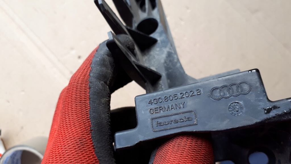 фото №7, S7 4g a7 кронштейн кронштейн радиатора 4.0 tfsi s6 c7