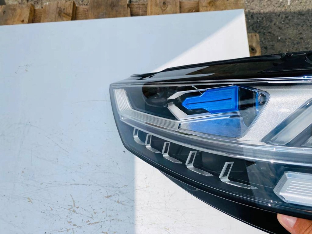 фото №10, Audi a8 s8 d5 2020 правая сторона лампа передняя