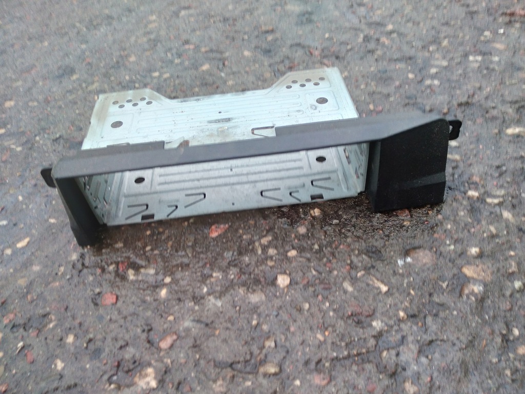 фото №1, Bmw e46 рамка кронштейн радио standardowego