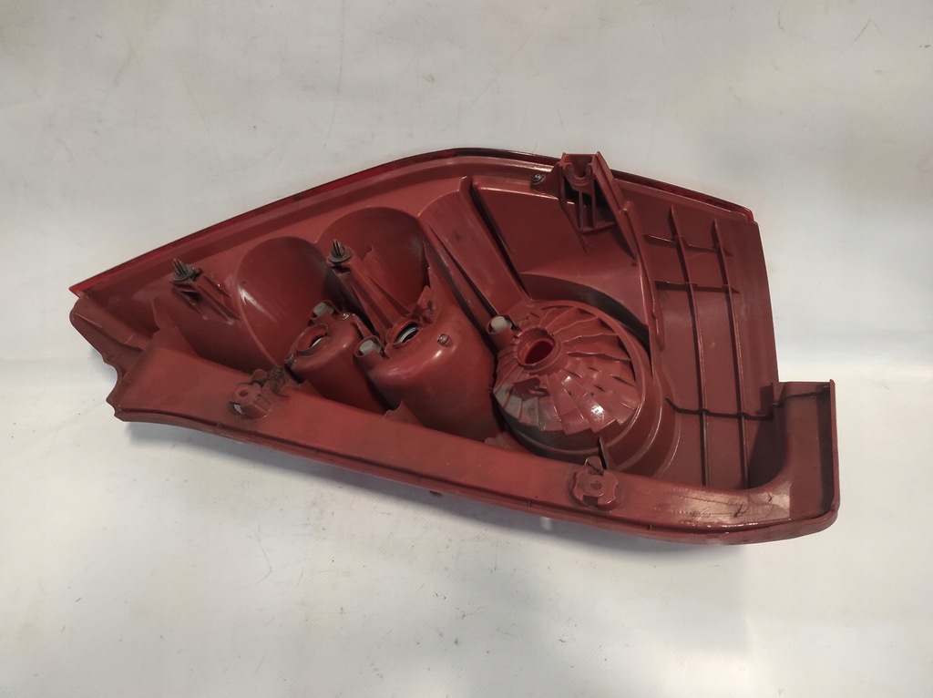 фото №6, Mazda 5 v 1 i лампа левая задняя лампа левый задняя