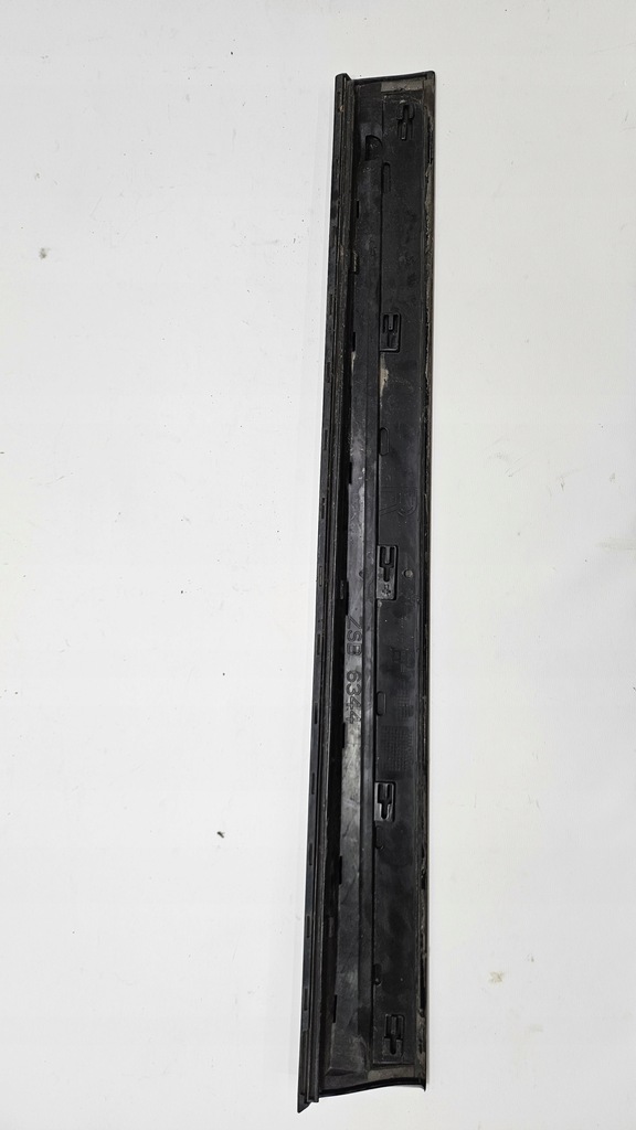 фото №6, Молдинг дверь правая перед audi q5 8r 8r0853960b