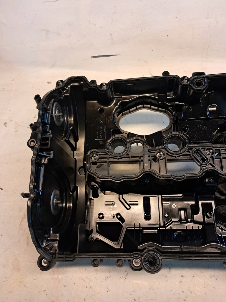 фото №8, Захист кришка клапанів bmw 5 g30 g31 8631745
