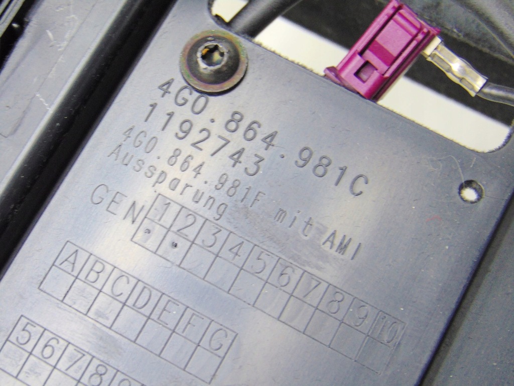 фото №9, Тунель середній чорний зарядний пристрій audi a7 4g 10- eu