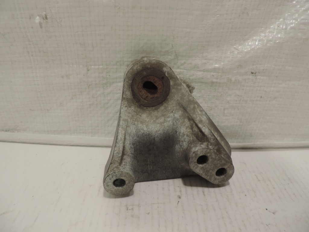 фото №1, Opel insignia b кронштейн коробки 1.5t v07427