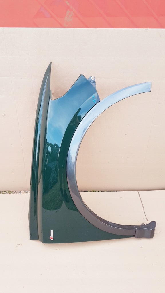 фото №10, Крила перед правий audi rsq3 83a молдинг