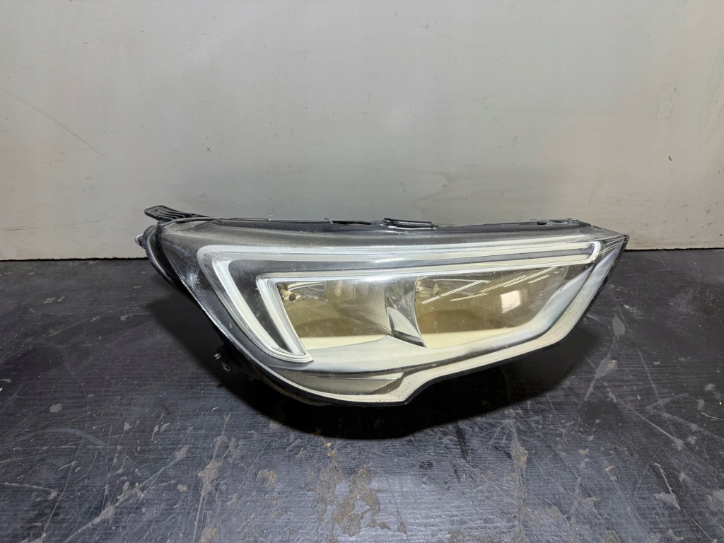 фото №1, Opel crossland x лампа перед передняя правая europa h7 led 13467968 cała