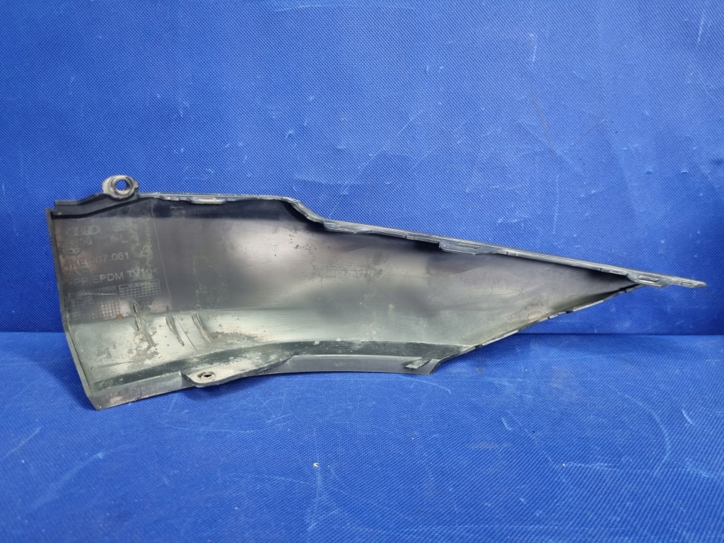 фото №7, Audi e-tron лівий накладка-спойлер бампера передній оригінал 4ke807061