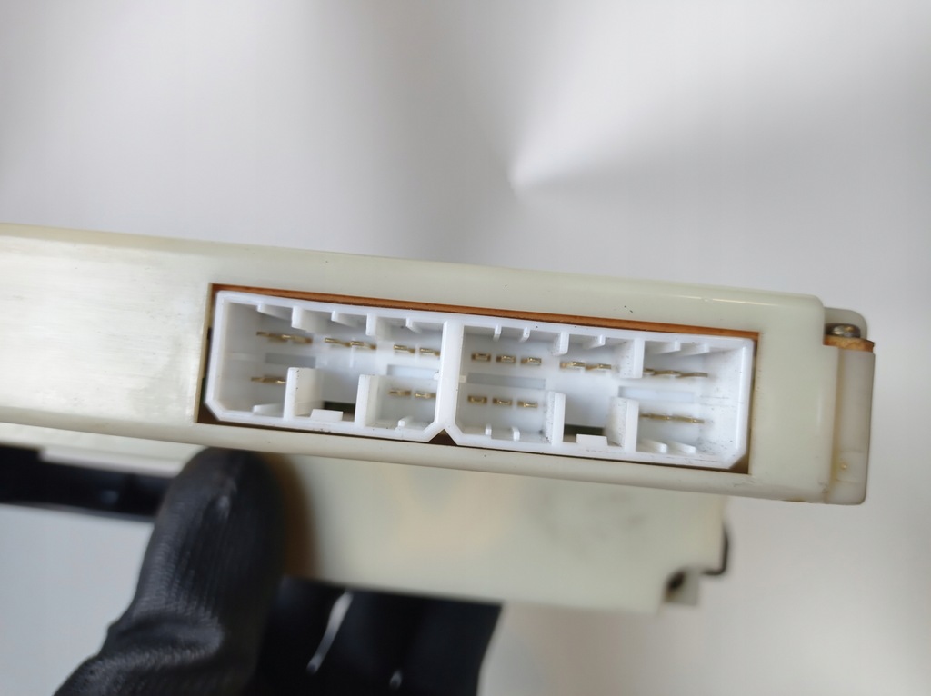 фото №8, Панель кондиционера mazda 323f eb17r