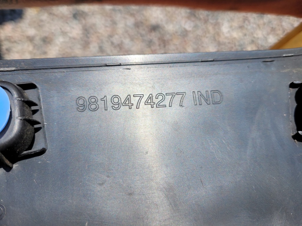 фото №8, Молдинг крила лівий задня citroen c4 cactus lift