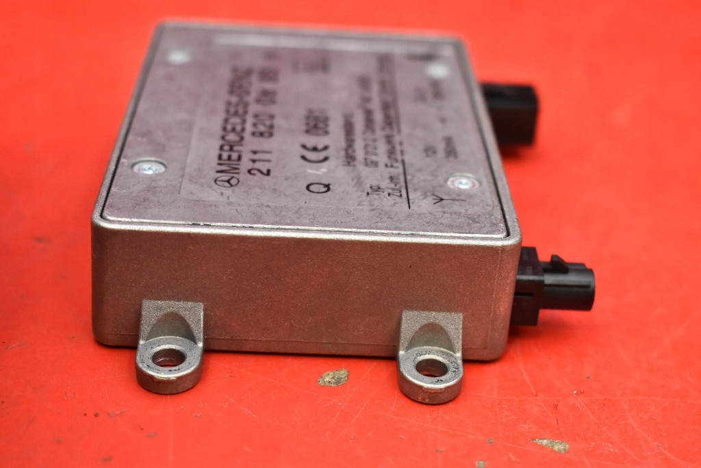 Підсилювач антени 2118200885 mercedes ml w164 05-08 в Україні