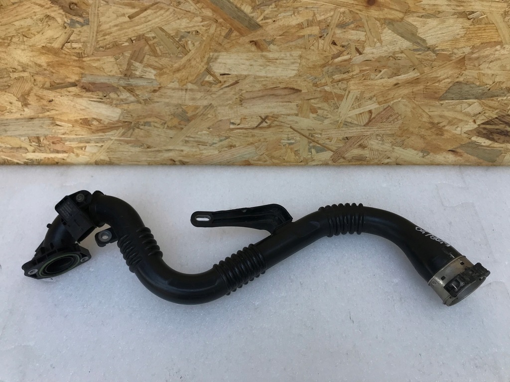 фото №1, Dacia sandero stepway 2 logan шланг воздуха 17