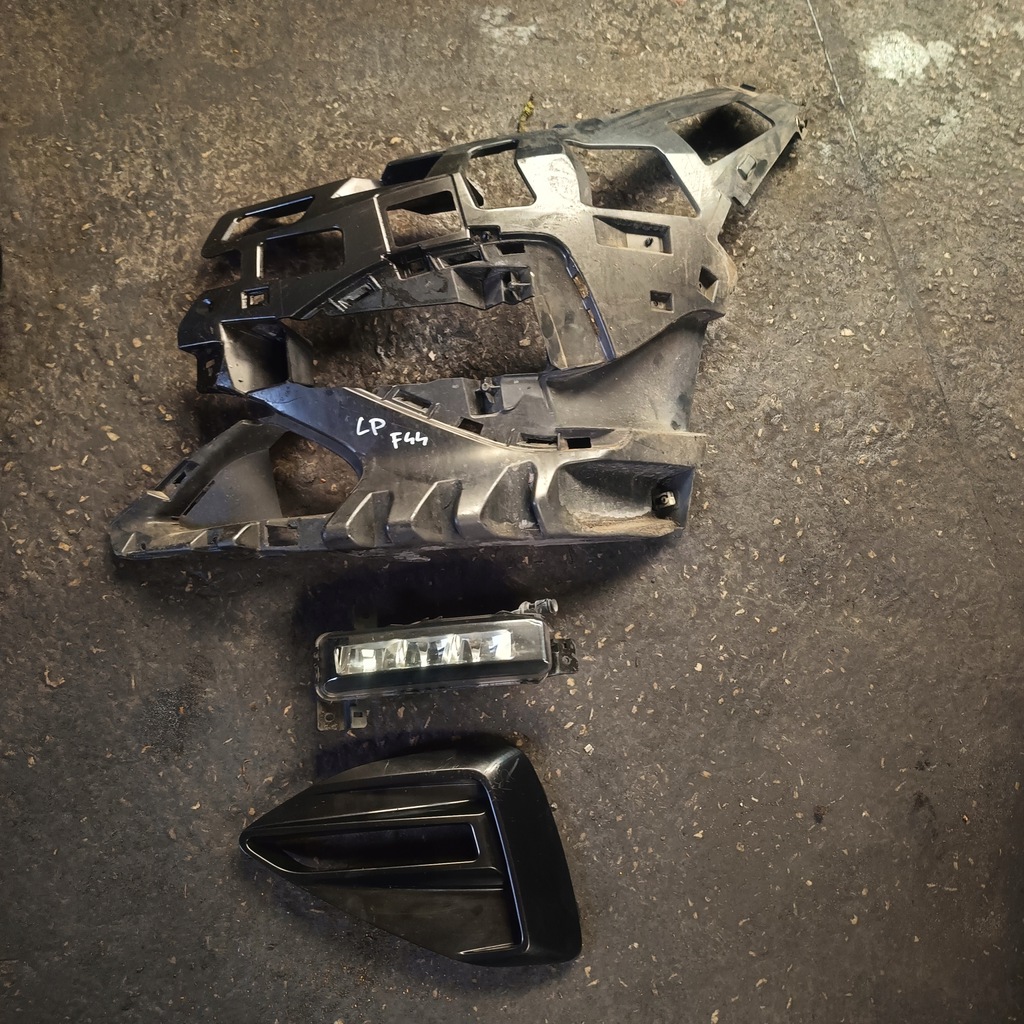 фото №8, Bmw f44 f40 кронштейн противотуманной фары направляющая бампера левый перед противотуманная фара решётка