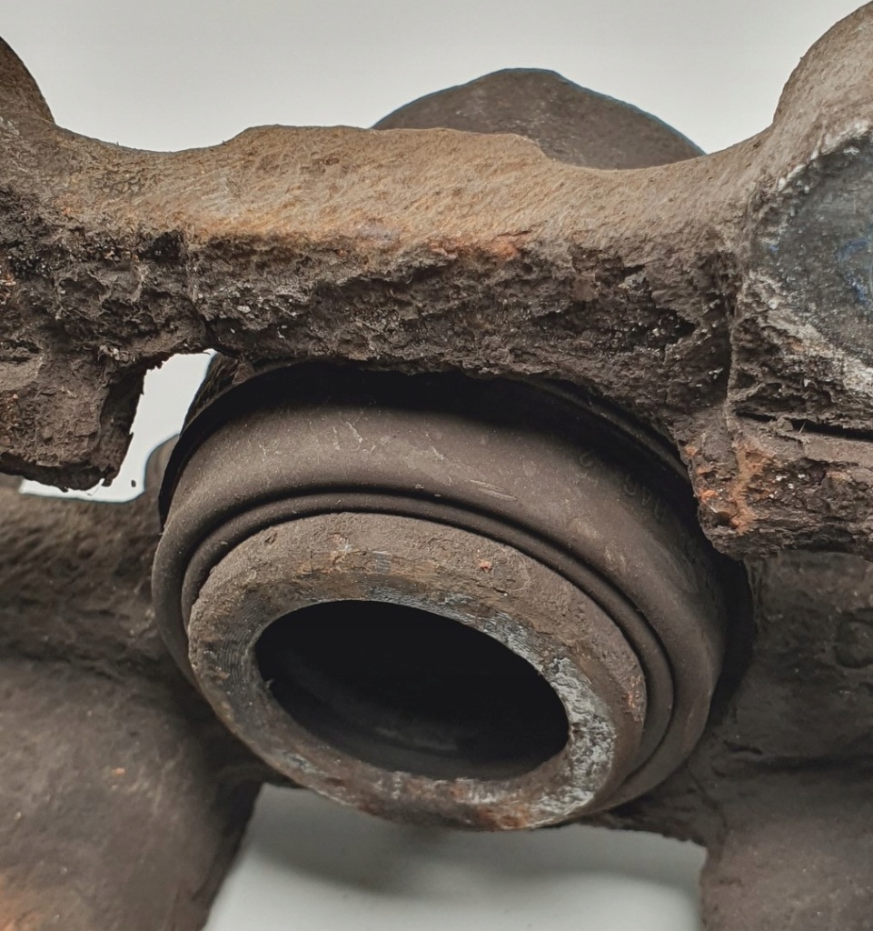 фото №5, Супорт правий задня mercedes glk x204 4matic