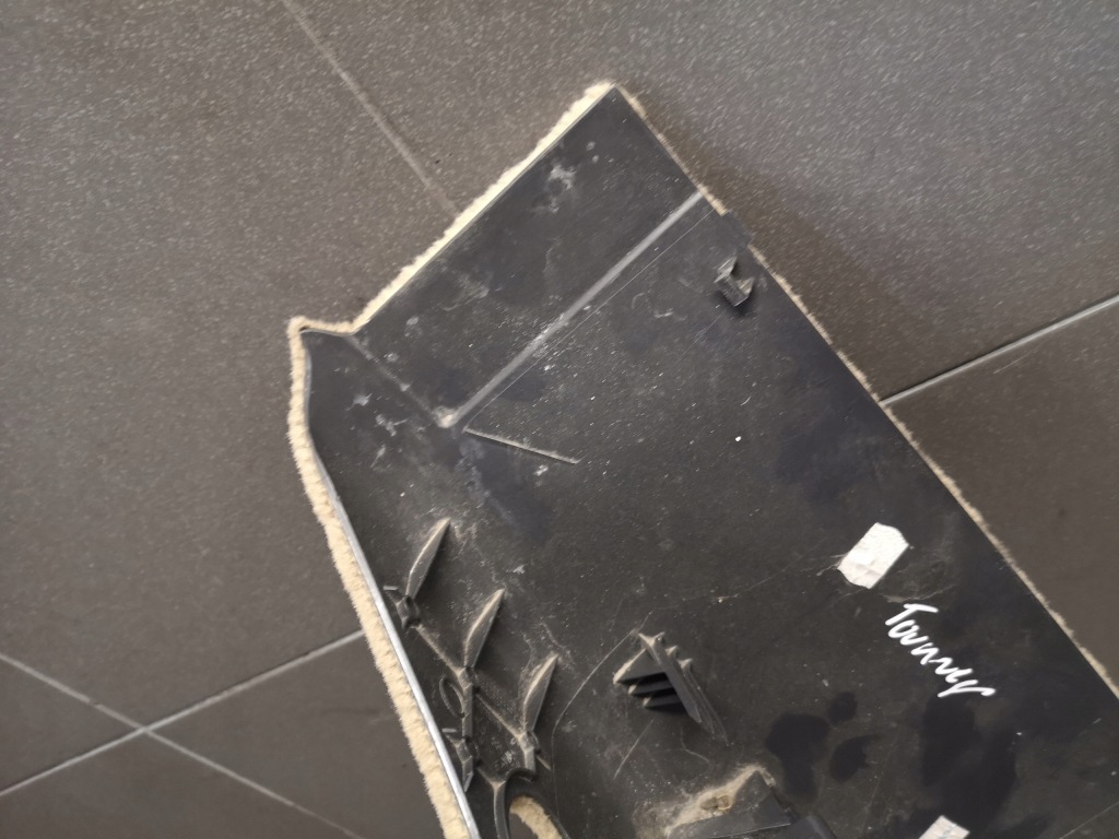 фото №8, Защита корпус сиденье правая vw touareg 7l0881328