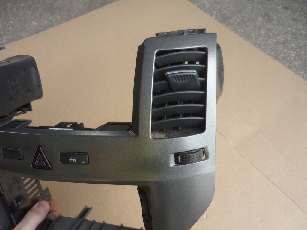 фото №4, Рамка середня консолі радіо opel zafira b 13162556 ładna europa