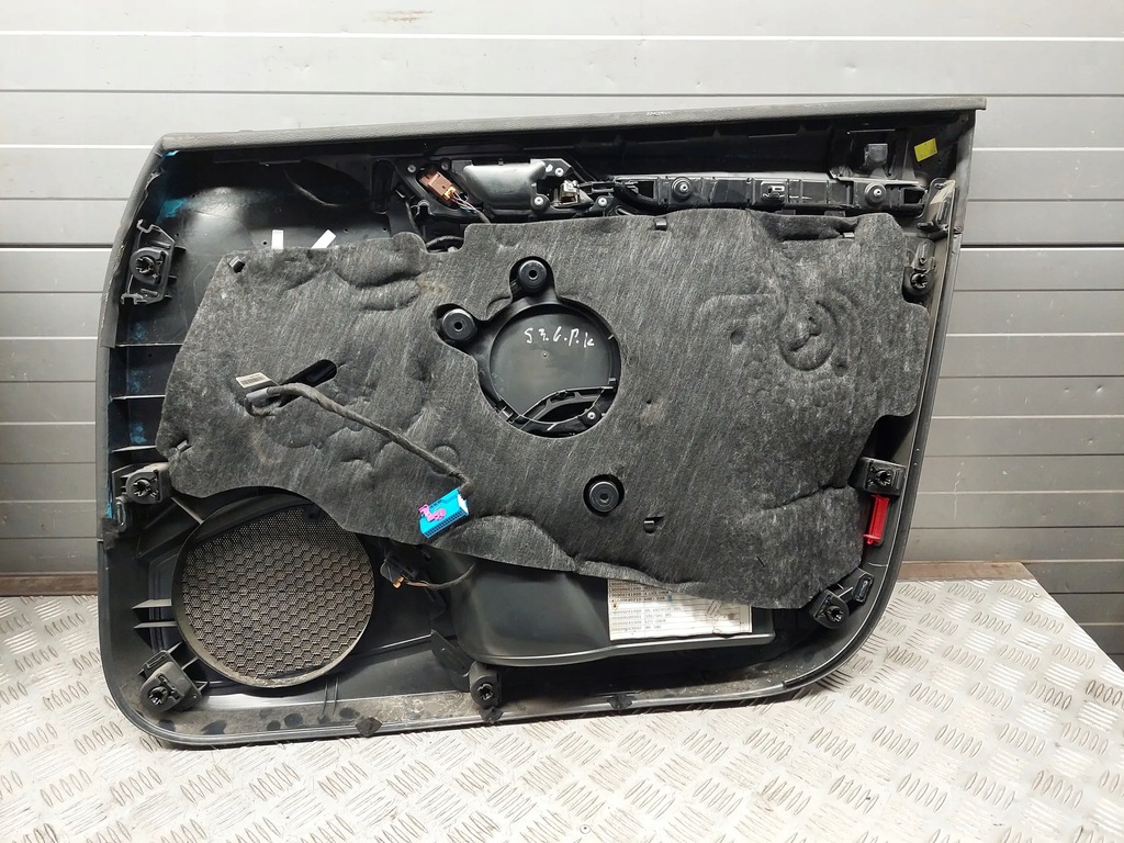 фото №6, Audi a3 s3 8v 8v5867105 перед сторона левая обшивки дверь