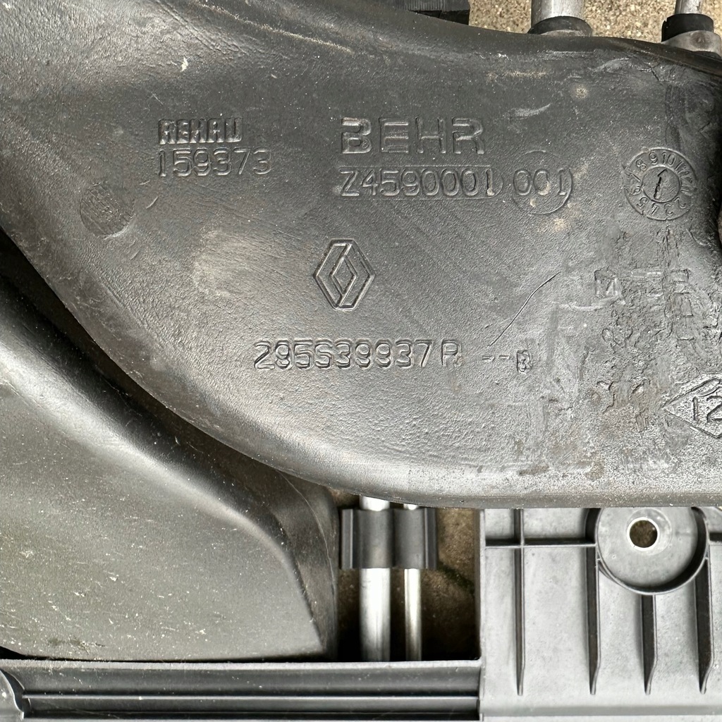 фото №10, Renault zoe охолодження акумулятор захист балка задня