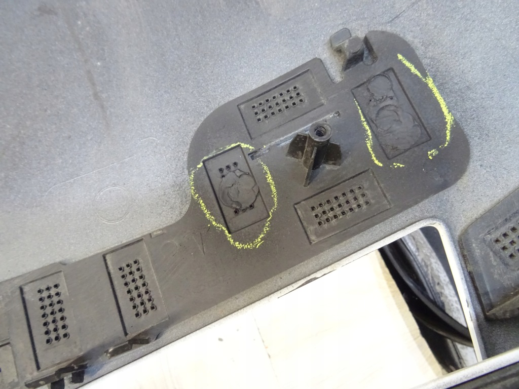 Tesla model y 2020- бампер перед передний 1493745-00-a llu в Украине