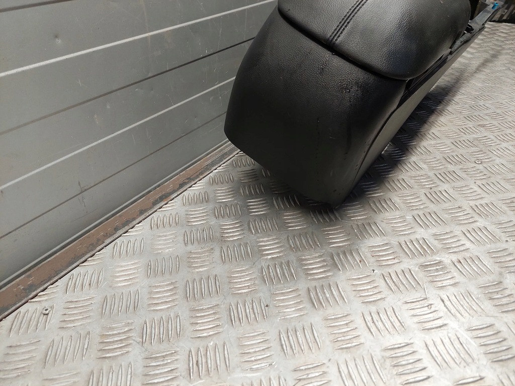 фото №6, Ford mustang vi fr3b63045a36a середина подлокотники