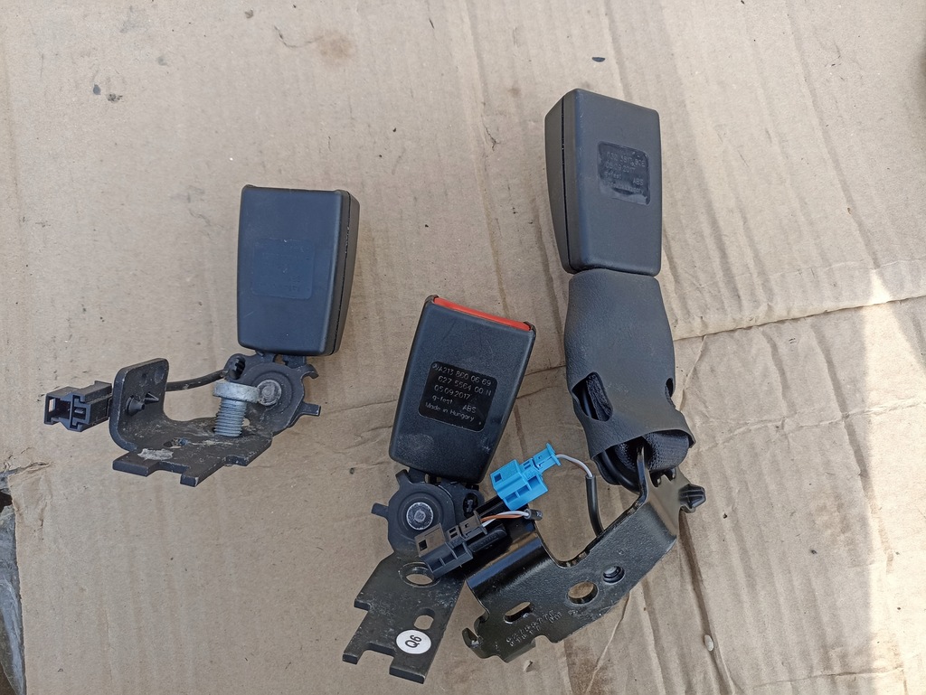 фото №1, Заскочки ременів безпеки задня mercedes w213 e-klasa