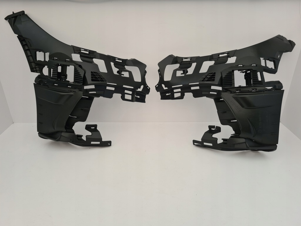 фото №1, Напрямна бампера лівий правий mercedes w206 206 amg