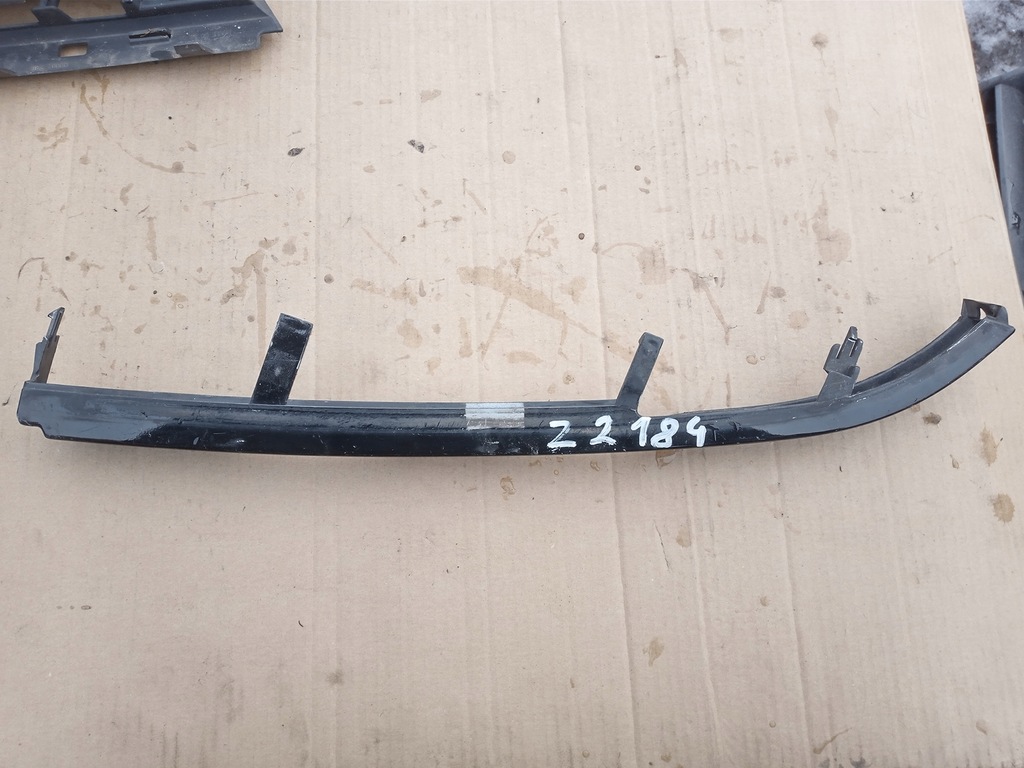 фото №1, Молдинг pod фара bmw e46 320i 8208482
