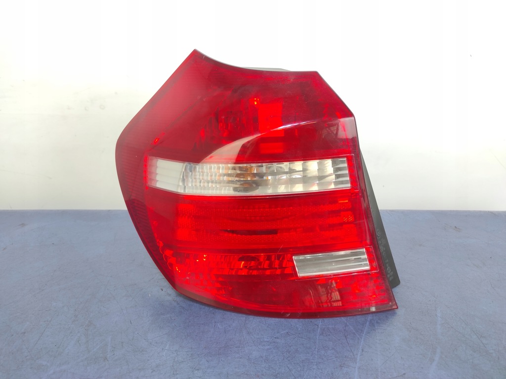 фото №1, Bmw 1 e87 lift лампа задняя левая 7184955