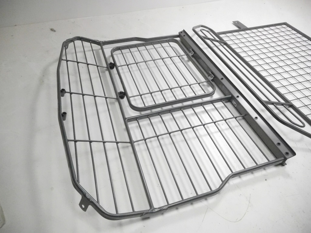 Audi q5 решітка перегородка багажника 8r0017221 Недорого