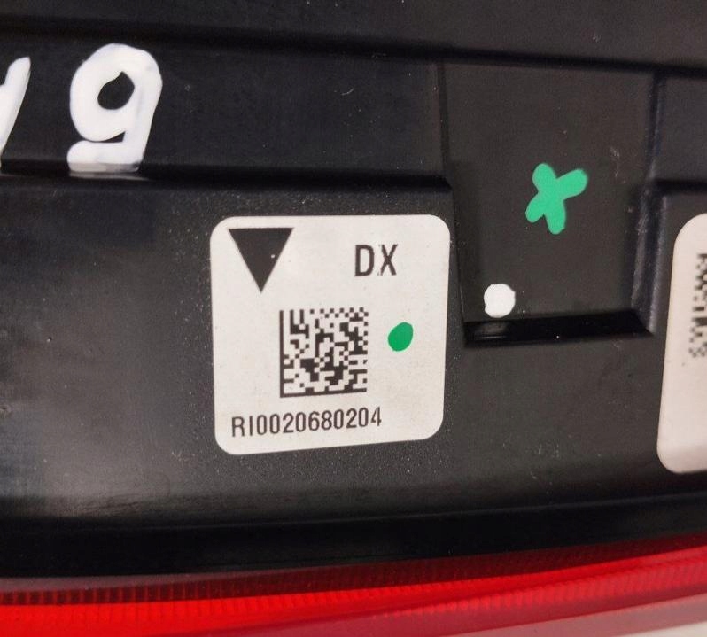 фото №8, Maserati levante 2019 лампы задний крышки багажника 20680204