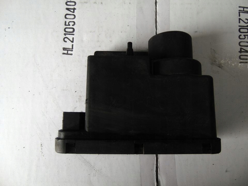 фото №1, Mercedes w202 помпа замка центрального 2028001448