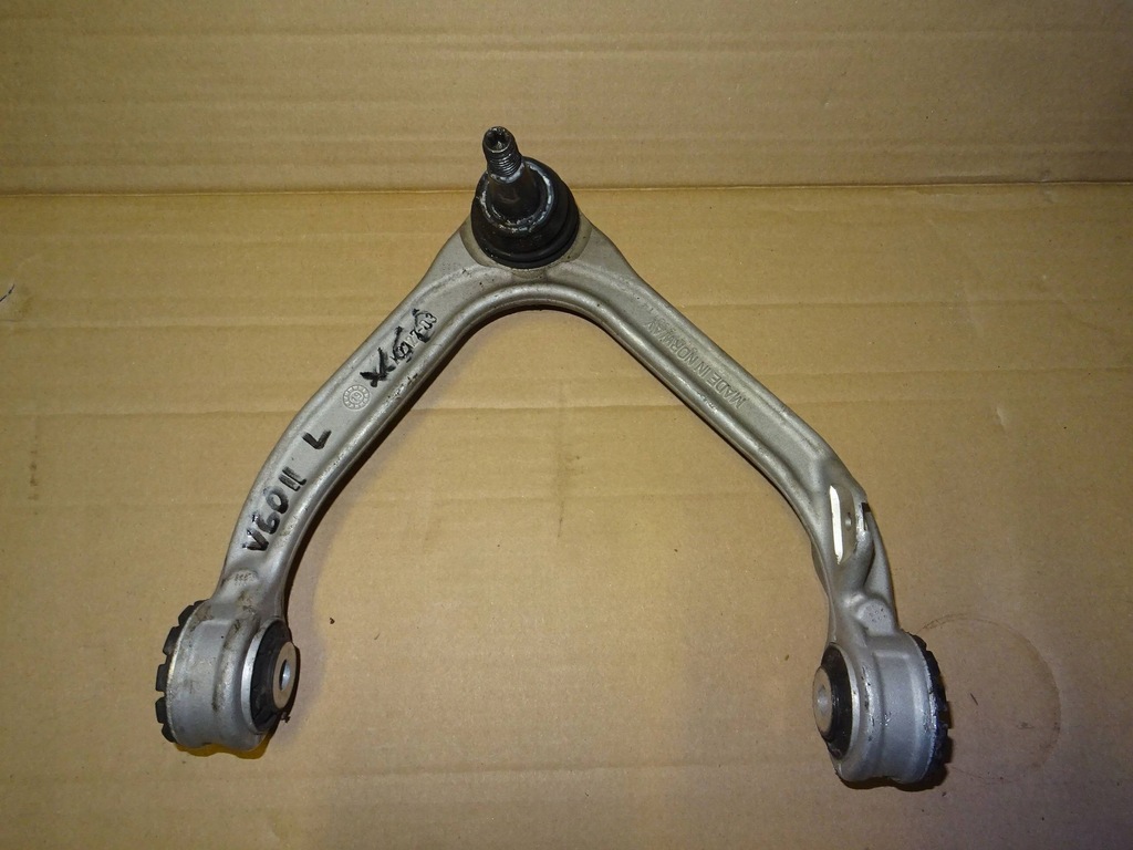 фото №1, Volvo s60 ii v60 ii рычаг левый 3147630