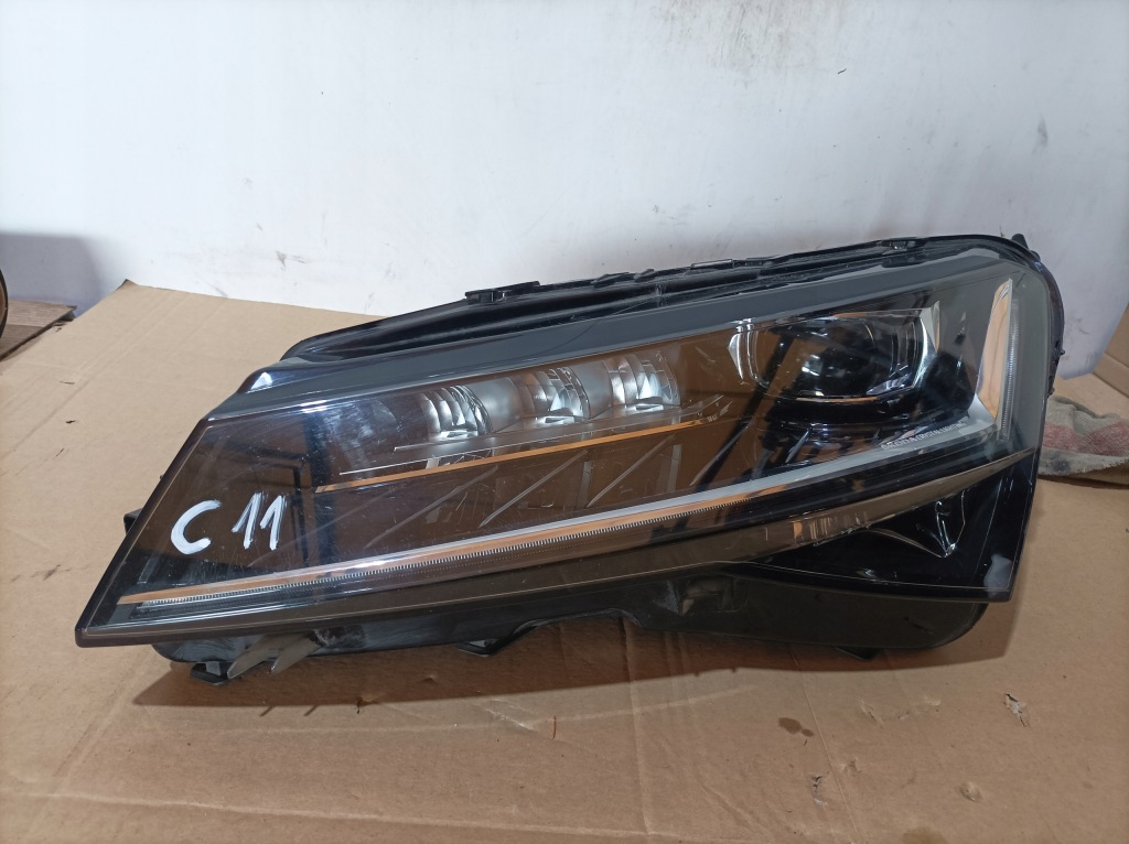 фото №1, Skoda superb лампа ліва перед crystal lighting