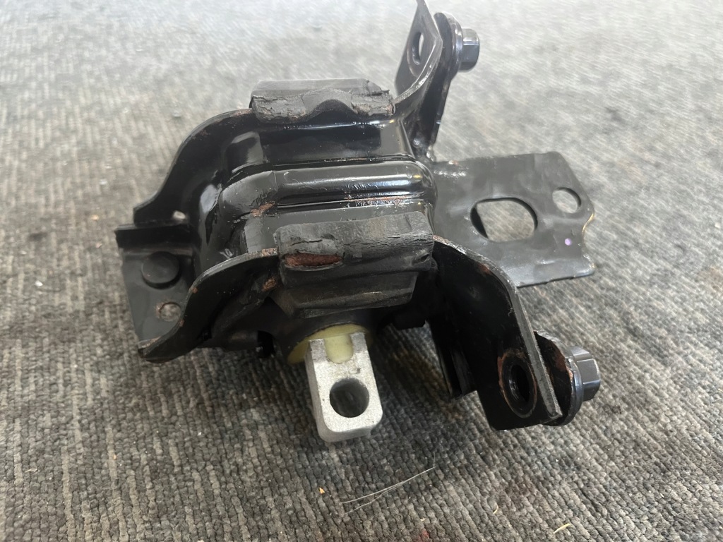 фото №10, Vw volkswagen polo v 6r 1.4 tdi кронштейн подушка коробки передач оригінал europ