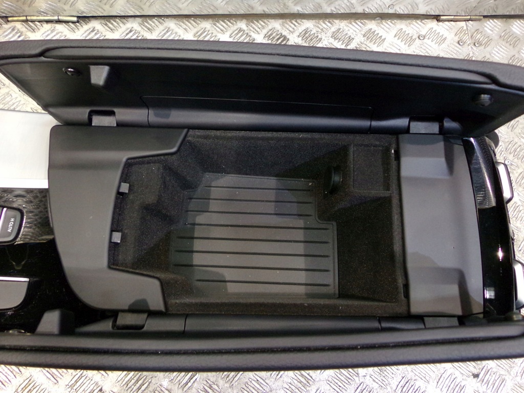 фото №11, Bmw 6 g32 gt туннель средний консоль разные цвета