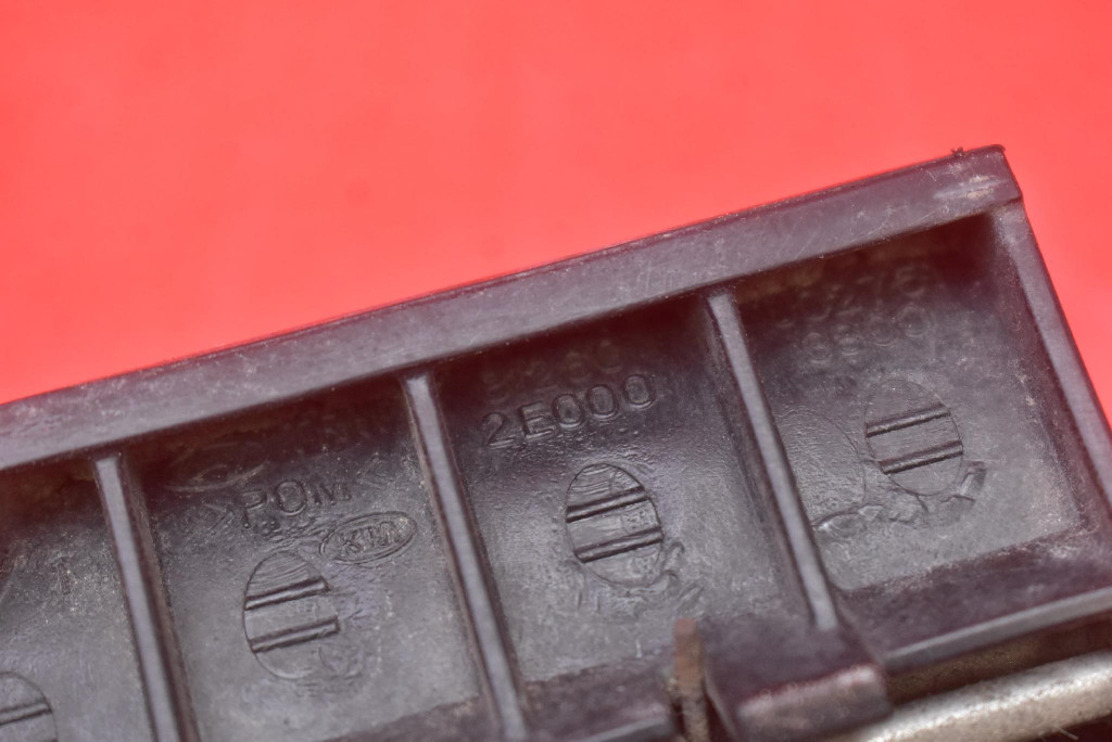 фото №7, Ручка кришки задня задня czarna 81260-2e000 kia sportage 2 ii lift 04-08