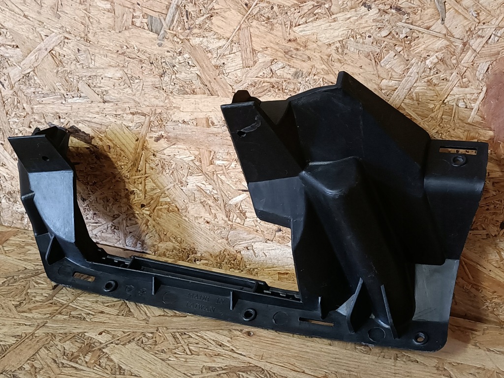 фото №6, Mercedes a w176 amg кронштейн напрямна кронштейн вихлоп лівий задня qz52019-8