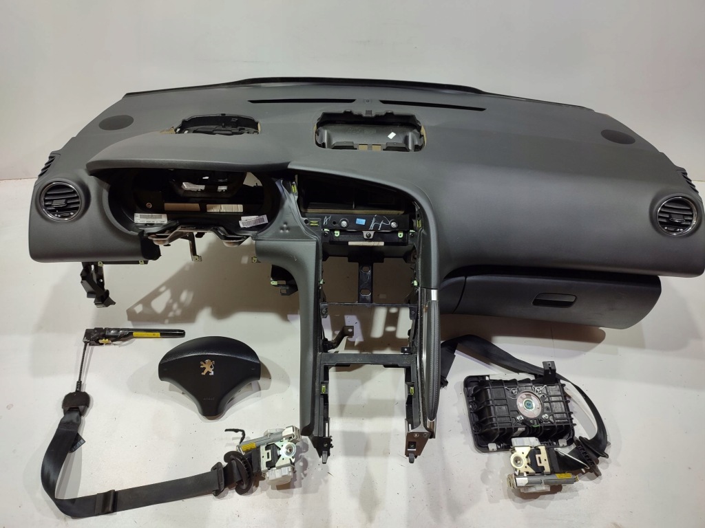 фото №6, Peugeot 3008 i приборная панель консоль подушка безопасности подушки безопасности ремни оригинал демонтаж