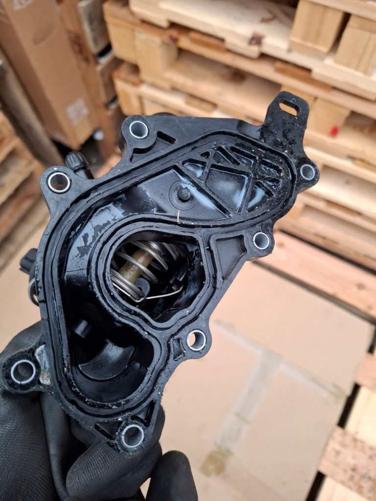 фото №5, Термостат корпус nissan x-trail t32 renault hr13 1.3 dig-t