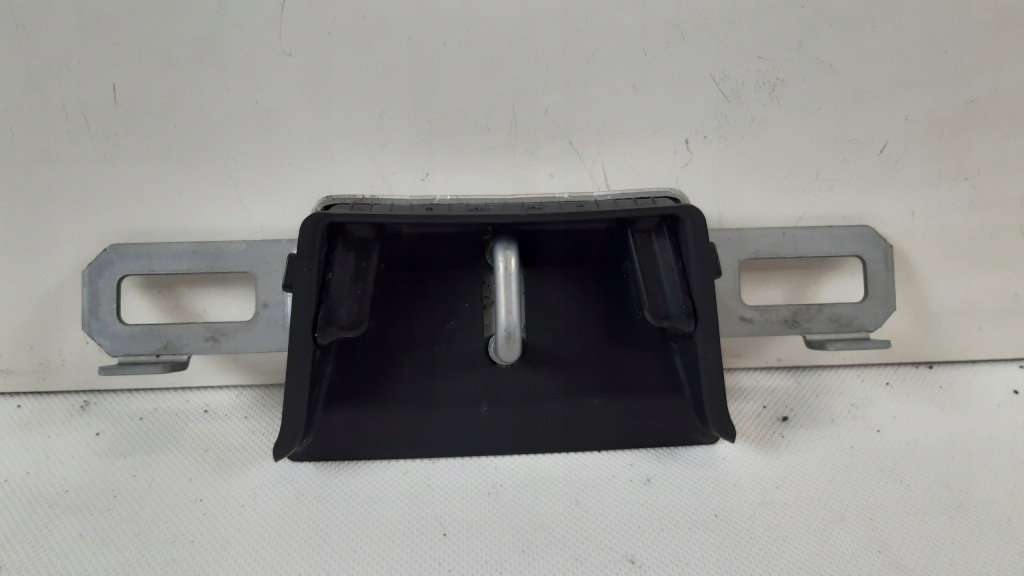 фото №1, Volvo v60 ii засувка кришки багажника 31455915