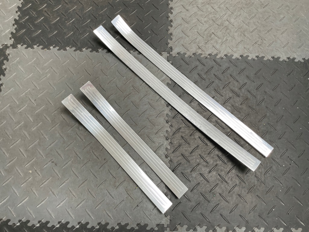 фото №1, Mercedes s-klasa w221 накладки пороговые накладки kpl.