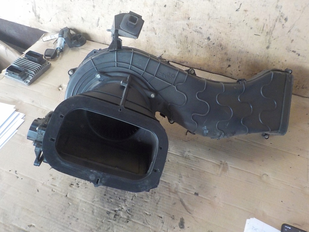 фото №5, Lancia phedra 2.0d вентилятор обдув салону